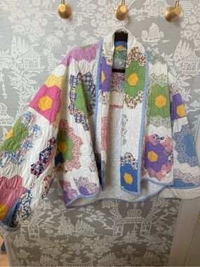 LADY LANCASTER- Patchwork Floral Hexagon Quilted Jacket - Multicolor